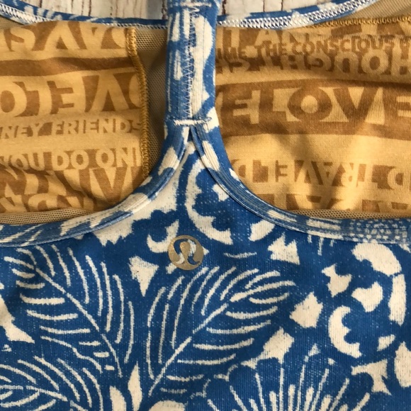 (3/$30) Lululemon Tank sz6 - Picture 3 of 3